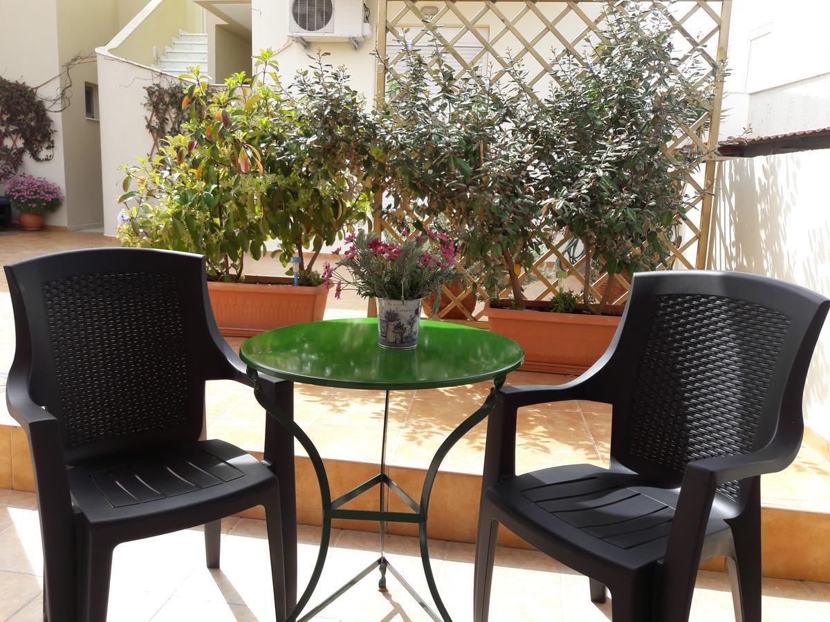 Maria Apts إسترو المظهر الخارجي الصورة